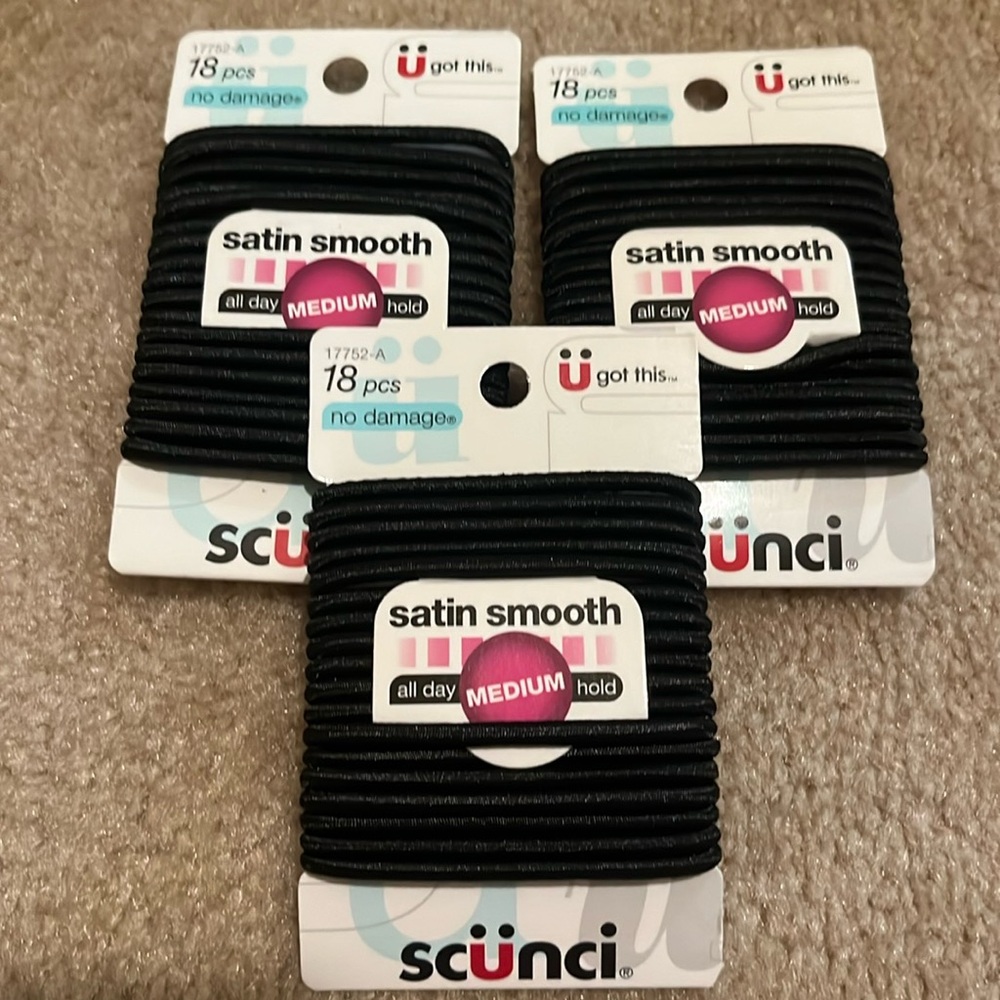 3 New packs of scunci